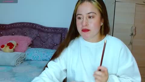 isabella   online show from October 23, 2025, 8:18 pm