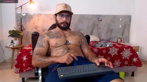 Snapshot of hanz_col chatting on February 12, 2026, 3:34 am hanz_col online show from February 12, 2026, 3:34 am