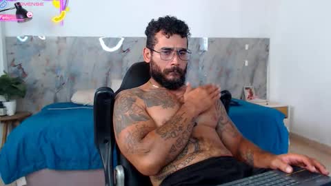 Snapshot of hanz_col chatting on March 4, 2026, 4:35 pm hanz_col online show from March 4, 2026, 4:35 pm