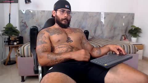 Snapshot of hanz_col chatting on March 15, 2026, 4:02 pm hanz_col online show from March 15, 2026, 4:02 pm