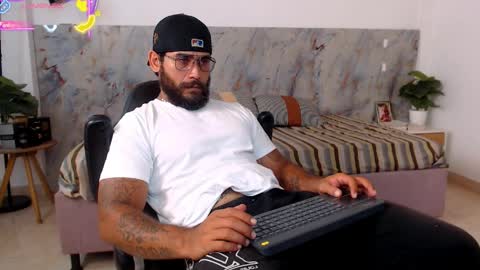 Snapshot of hanz_col chatting on April 4, 2026, 1:26 am hanz_col online show from April 4, 2026, 1:26 am