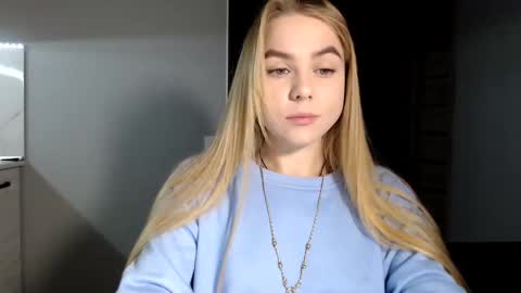 Snapshot of happy_fox_ chatting on December 11, 2024, 9:55 pm happy_fox_ online show from December 11, 2024, 9:55 pm