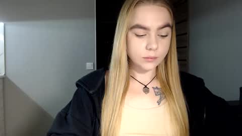 Snapshot of happy_fox_ chatting on January 24, 2025, 8:54 pm happy_fox_ online show from January 24, 2025, 8:54 pm