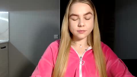 Snapshot of happy_fox_ chatting on February 13, 2025, 8:55 pm happy_fox_ online show from February 13, 2025, 8:55 pm