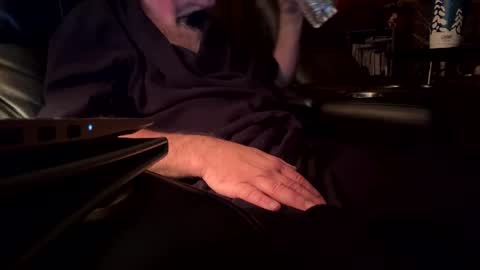 Snapshot of happyhogan1 chatting on December 4, 2024, 7:17 am Jhonassmann12 online show from December 4, 2024, 7:17 am