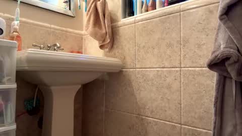 Snapshot of happyhogan1 chatting on January 9, 2025, 1:13 pm Jhonassmann12 online show from January 9, 2025, 1:13 pm