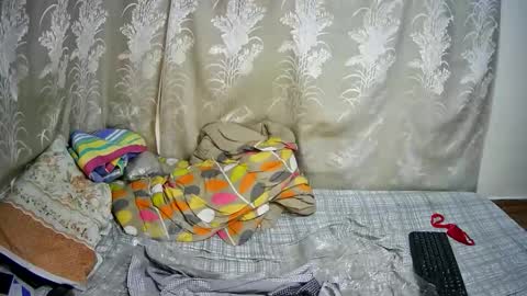 happysonia online show from March 3, 2026, 7:36 am