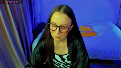 Snapshot of happystephanie chatting on June 4, 2026, 7:09 pm Stephanie online show from June 4, 2026, 7:09 pm