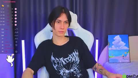 Mark online show from March 17, 2026, 8:01 pm