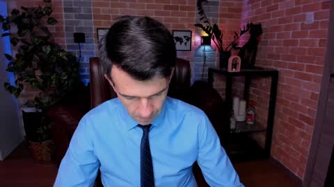 Snapshot of hard_and_juici chatting on December 15, 2024, 1:00 pm Steve online show from December 15, 2024, 1:00 pm