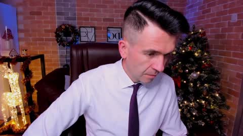 Snapshot of hard_and_juici chatting on December 22, 2024, 1:22 pm Steve online show from December 22, 2024, 1:22 pm