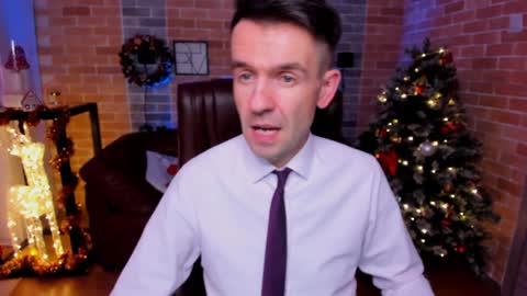 Snapshot of hard_and_juici chatting on December 22, 2024, 4:27 pm Steve online show from December 22, 2024, 4:27 pm