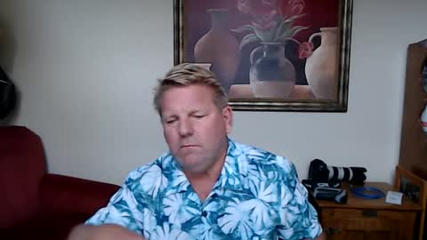 Steele and Cassie online show from December 1, 2025, 11:21 pm