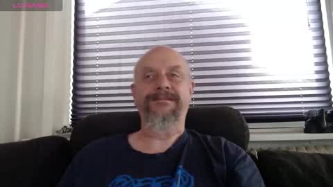 MrLazy online show from September 16, 2025, 12:17 pm