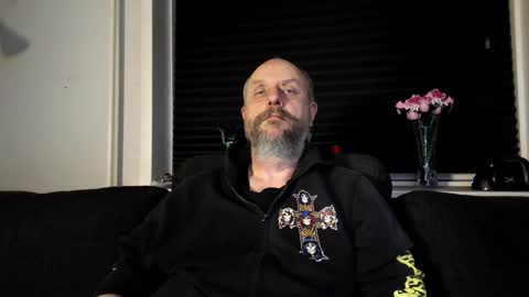 MrLazy online show from February 24, 2026, 7:01 pm