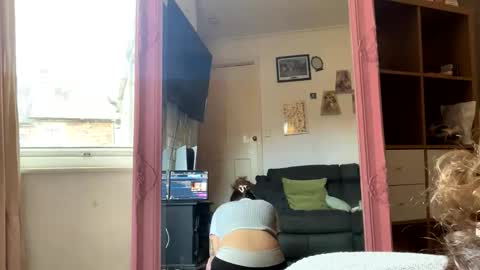 harleeyb online show from March 3, 2026, 9:26 am