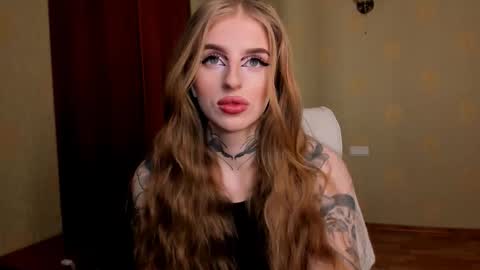 Julia online show from February 8, 2026, 4:38 am