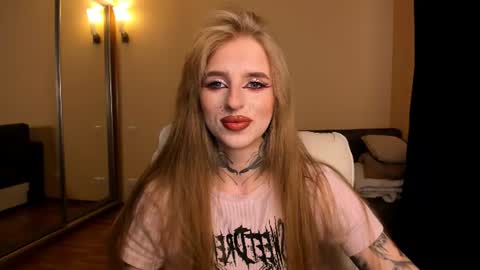 Julia online show from June 11, 2026, 5:49 am