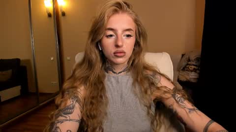 Julia online show from July 8, 2026, 5:34 am