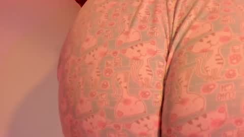 Snapshot of harley_red chatting on February 16, 2025, 6:43 am Annie online show from February 16, 2025, 6:43 am