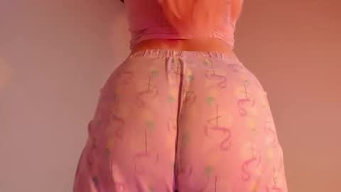 Snapshot of harley_red chatting on September 28, 2025, 5:02 am Annie online show from September 28, 2025, 5:02 am