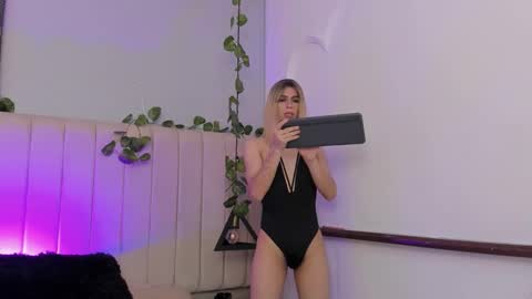 Harper  online show from November 28, 2025, 8:17 am