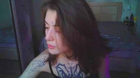 Harris Lola online show from May 13, 2026, 3:31 pm