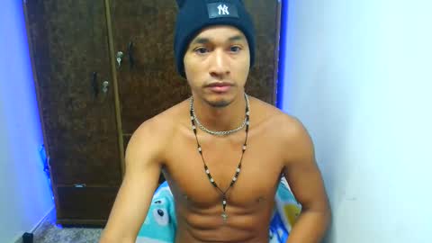 Snapshot of harry_benson_hot chatting on October 21, 2025, 11:22 am david escobarz insta..gram online show from October 21, 2025, 11:22 am