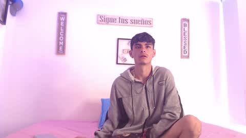 Snapshot of harrythomson1 chatting on December 19, 2024, 8:34 pm harry thomson online show from December 19, 2024, 8:34 pm