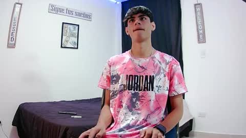 harry thomson online show from November 3, 2025, 5:09 am