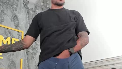 Snapshot of hassan_golddick chatting on March 1, 2026, 7:49 pm HASSAN online show from March 1, 2026, 7:49 pm