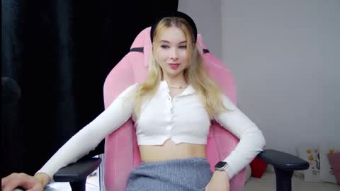 Anna online show from October 5, 2025, 7:07 am