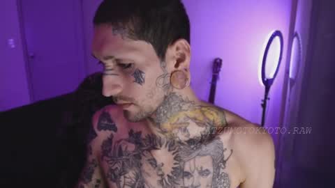 Snapshot of hatsumotokyoto chatting on October 5, 2025, 3:05 am More content   2   online show from October 5, 2025, 3:05 am