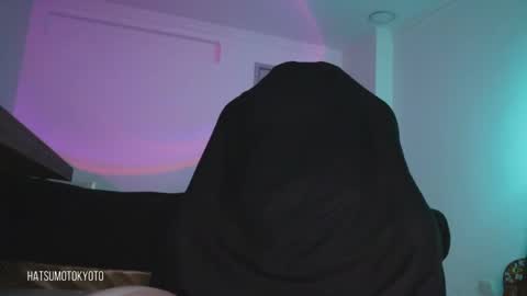 Snapshot of hatsumotokyoto chatting on October 11, 2025, 5:50 am More content   2   online show from October 11, 2025, 5:50 am