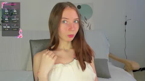 Lola online show from November 15, 2025, 8:11 am