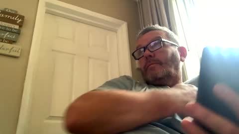 Snapshot of hawks2113 chatting on December 23, 2024, 12:19 pm hawks2113 online show from December 23, 2024, 12:19 pm