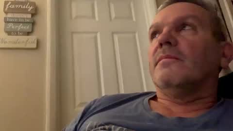 Snapshot of hawks2113 chatting on January 26, 2025, 11:29 pm hawks2113 online show from January 26, 2025, 11:29 pm