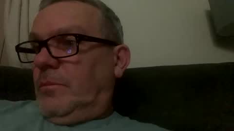 Snapshot of hawks2113 chatting on February 15, 2025, 10:42 pm hawks2113 online show from February 15, 2025, 10:42 pm