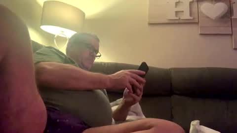 Snapshot of hawks2113 chatting on February 17, 2025, 11:09 pm hawks2113 online show from February 17, 2025, 11:09 pm