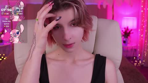 Snapshot of haylaamber chatting on January 7, 2025, 6:48 am haylaamber online show from January 7, 2025, 6:48 am