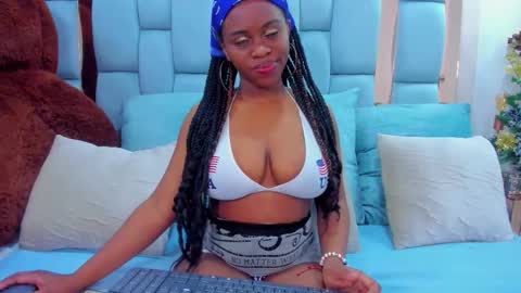 hazel_lanee online show from December 21, 2025, 10:17 pm