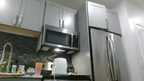 Hazel online show from January 3, 2025, 1:16 am