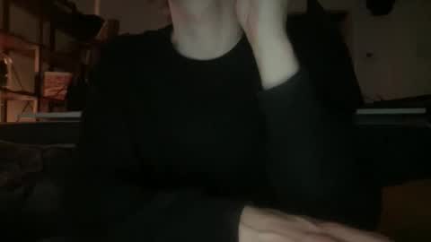 hchappel19 online show from March 4, 2026, 11:00 pm