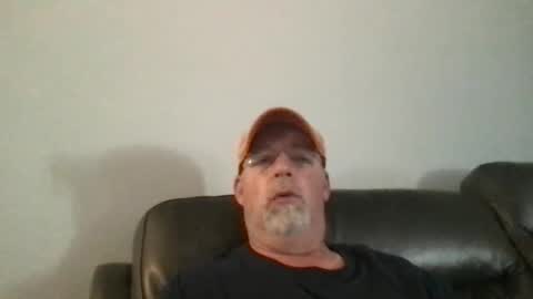 Snapshot of hdeuce22 chatting on December 17, 2024, 7:48 pm Hdeuce22 online show from December 17, 2024, 7:48 pm