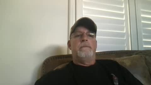 Snapshot of hdeuce22 chatting on September 24, 2025, 8:12 pm Hdeuce22 online show from September 24, 2025, 8:12 pm