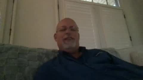 Snapshot of hdeuce22 chatting on October 5, 2025, 8:40 pm Hdeuce22 online show from October 5, 2025, 8:40 pm