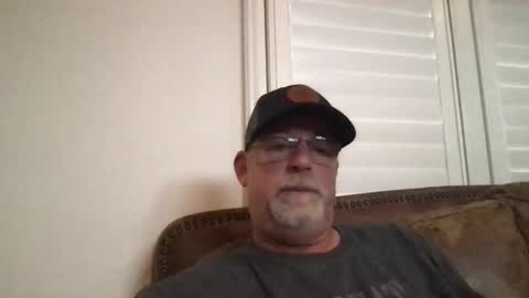 Hdeuce22 online show from December 18, 2025, 5:41 pm