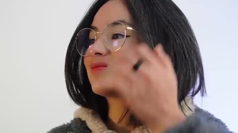 hearmymoans_18 online show from January 12, 2026, 7:52 pm