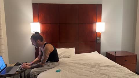 Snapshot of heathaustin8bi7 chatting on January 19, 2025, 7:36 am Heath Austin online show from January 19, 2025, 7:36 am