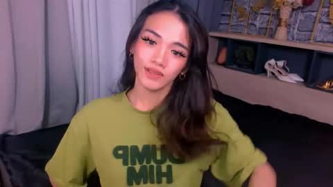 HEATHER online show from December 19, 2025, 8:49 pm